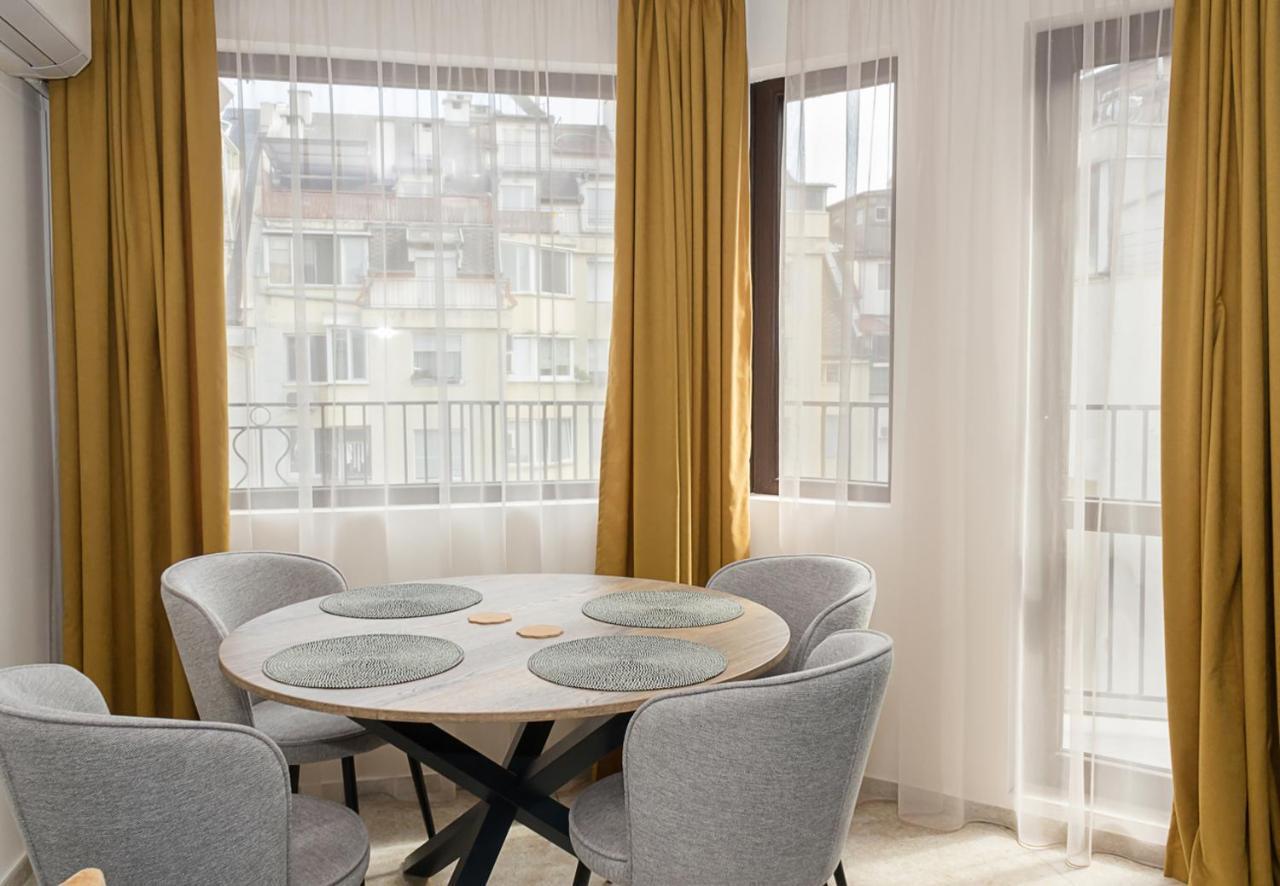 Blue Wave Varna- 2Bd Flat With Parking By Flat Mаnager Bagian luar foto