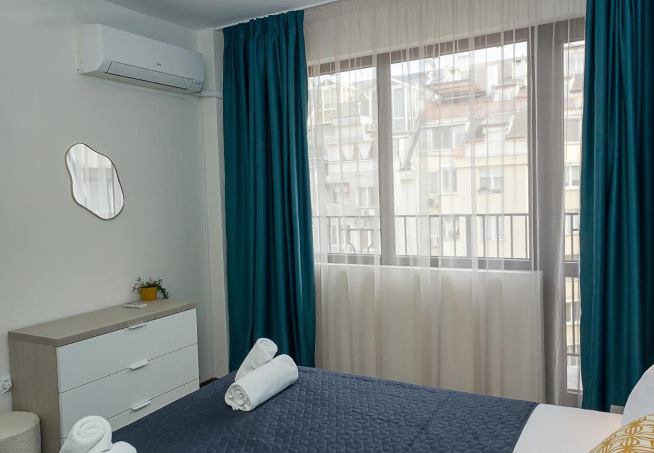 Blue Wave Varna- 2Bd Flat With Parking By Flat Mаnager Bagian luar foto